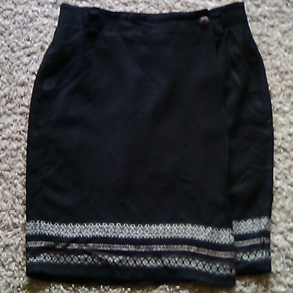 Black skirt sz 4 Lizsport petite - Picture 1 of 4